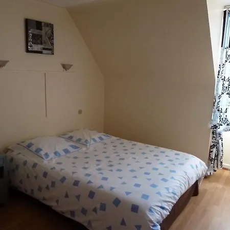 Aux Deux Clefs ホテル