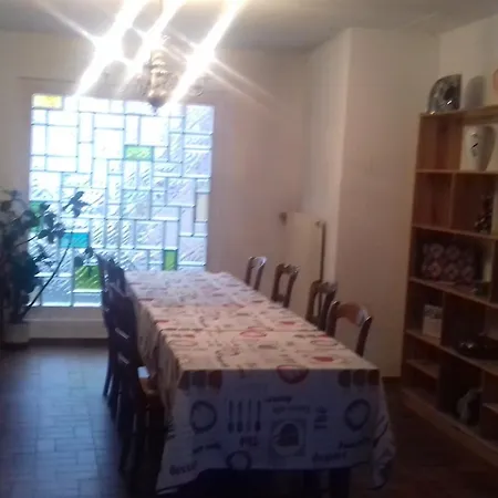 Aux Deux Clefs ホテル 2*