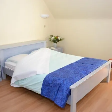 Aux Deux Clefs ホテル