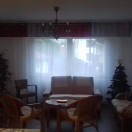 Aux Deux Clefs ホテル 2*