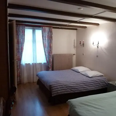 Szálloda Aux Deux Clefs