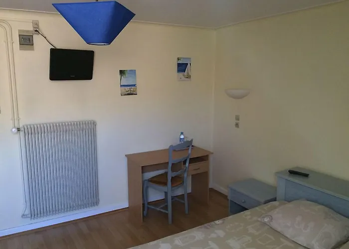 Aux Deux Clefs Hotel 2*