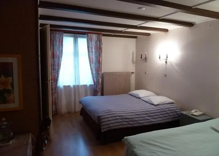 Hotel Aux Deux Clefs