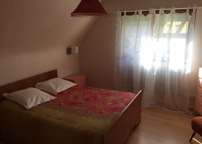 Hotel Aux Deux Clefs