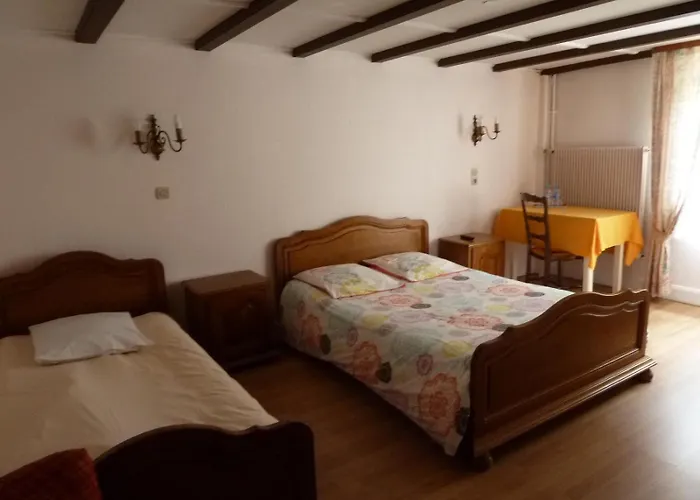 Hotel Aux Deux Clefs 2*