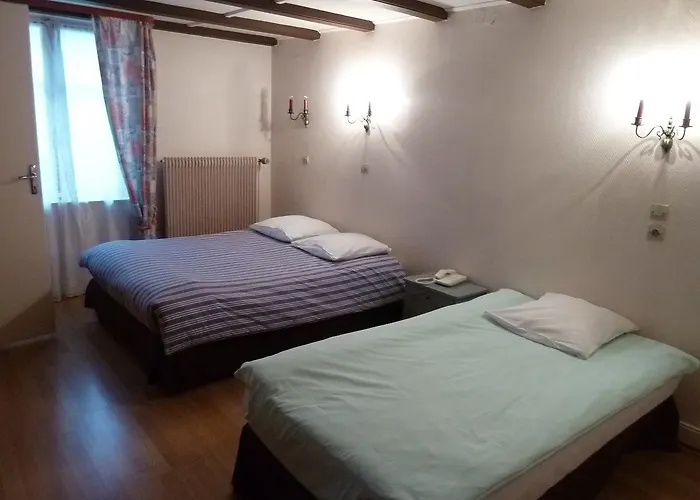 Aux Deux Clefs Hotel 2*